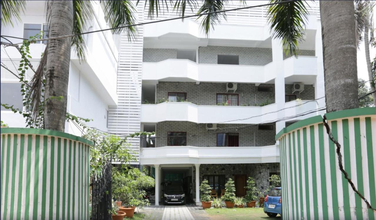 Heaven Gardens Hotel Kochi Kültér fotó