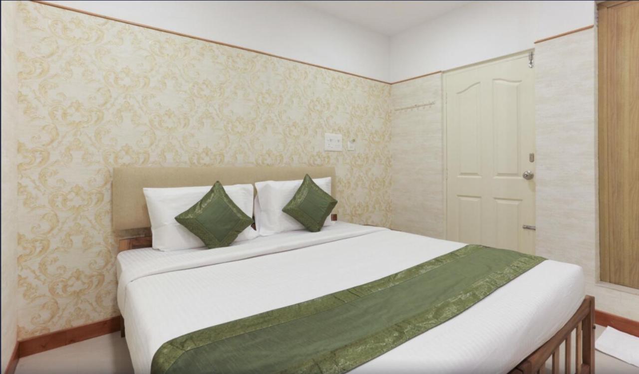 Heaven Gardens Hotel Kochi Kültér fotó